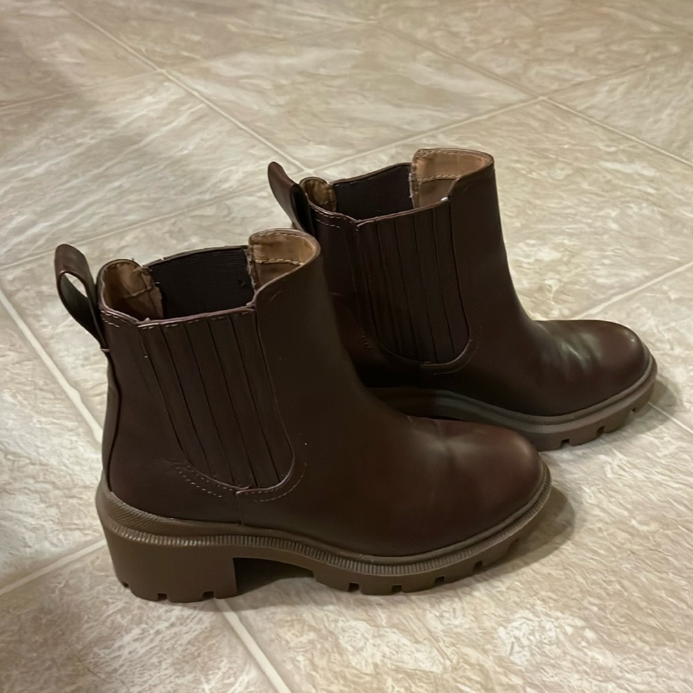 Universal Thread Chelsea Boot